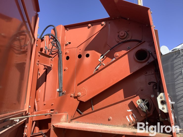 2000-hesston-856a-image-19