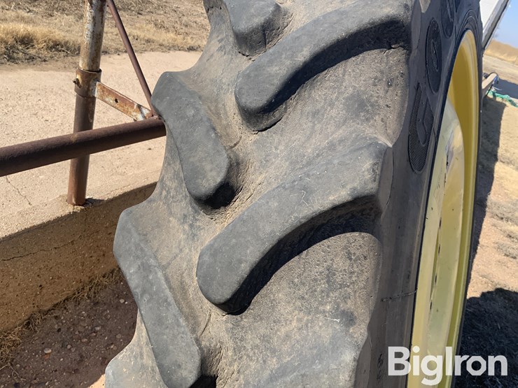 2013-john-deere-380-image-17