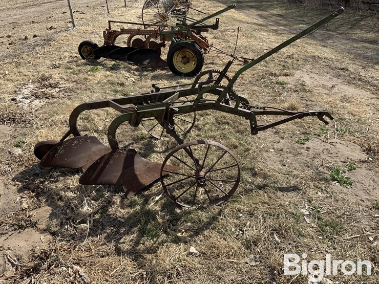 2-john-deere-2-image-4