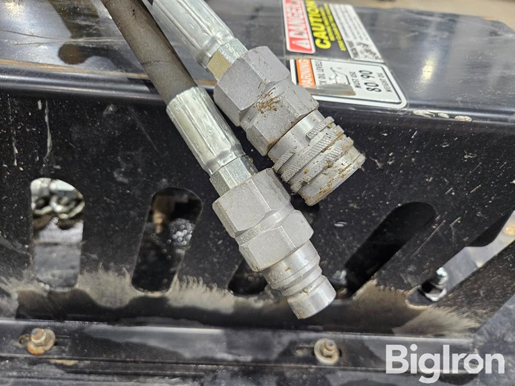 2025-massey-ferguson-730-image-14