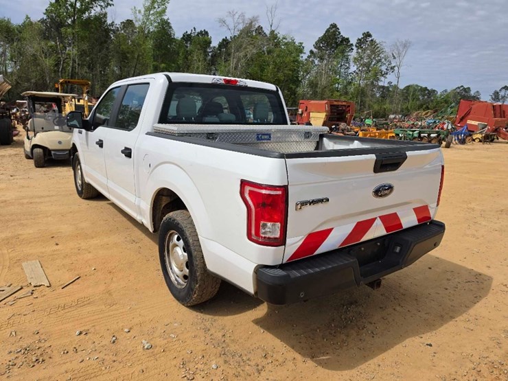 2017-ford-f150-xl-image-2