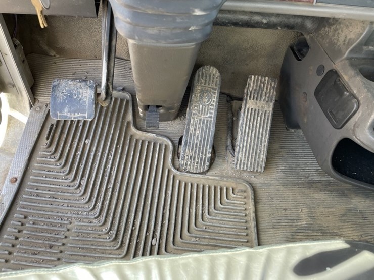 2007-kenworth-t300-image-34