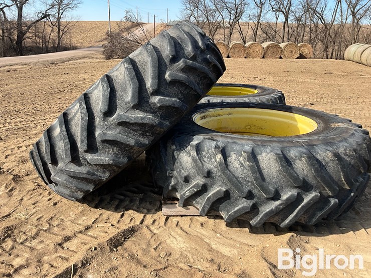 john-deere-4830-image-8