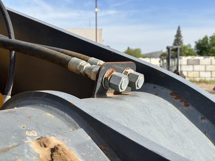 2008-deere-624j-image-15