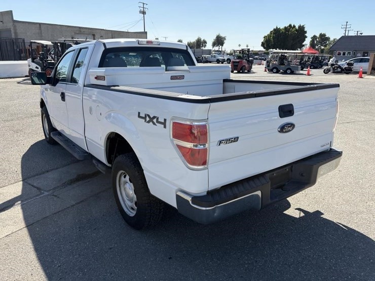 2014-ford-f150-xl-image-4