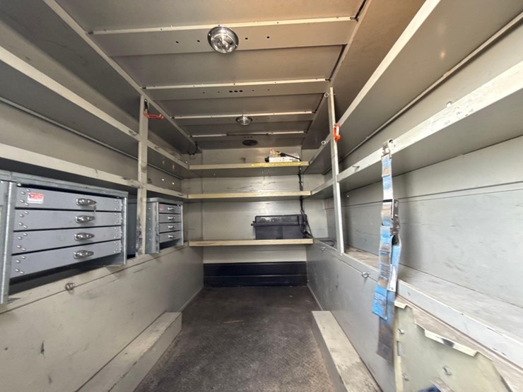 2017-ford-f550-xl-image-6