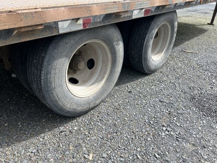 2012-elite-t/a-gooseneck-equipment-trailer-image-10