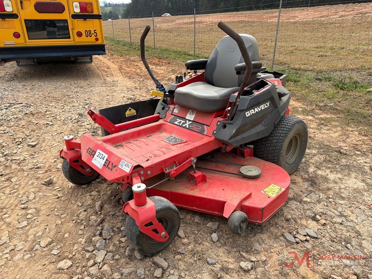 gravely-gtx-52-zero-turn-mower-image-4