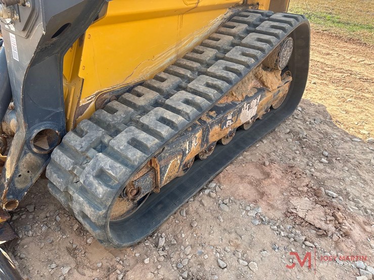 2020-deere-333g-image-10