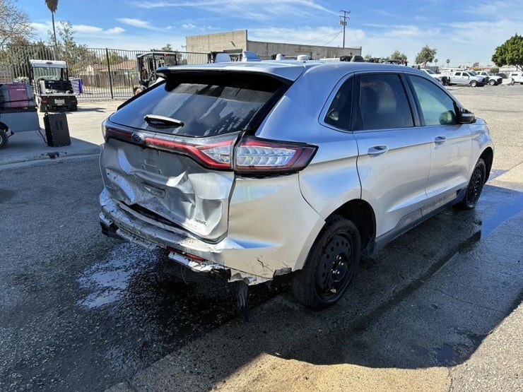 2018-ford-edge-sel-image-3