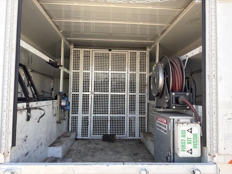 2012-ford-f450-image-10