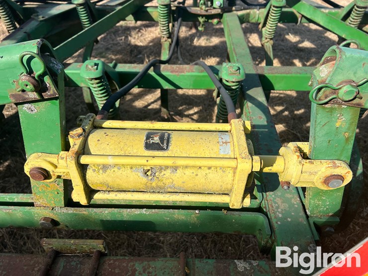 john-deere-1000-image-12