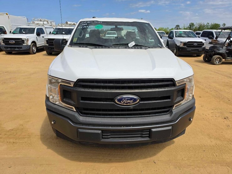 2019-ford-f150-xl-image-5