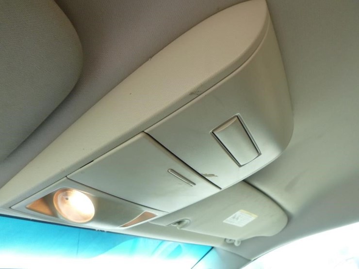 2014-dodge-grand-caravan-image-21