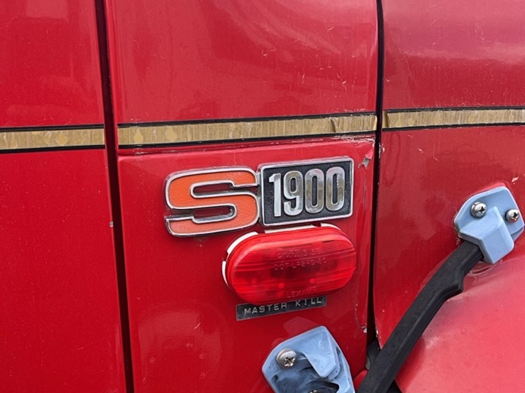 international-s1900-image-8