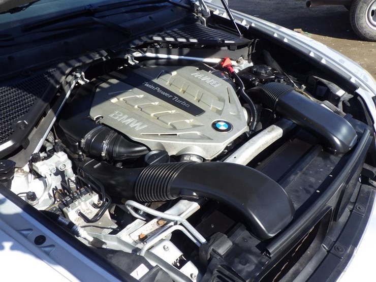 2011-bmw-x5-image-11