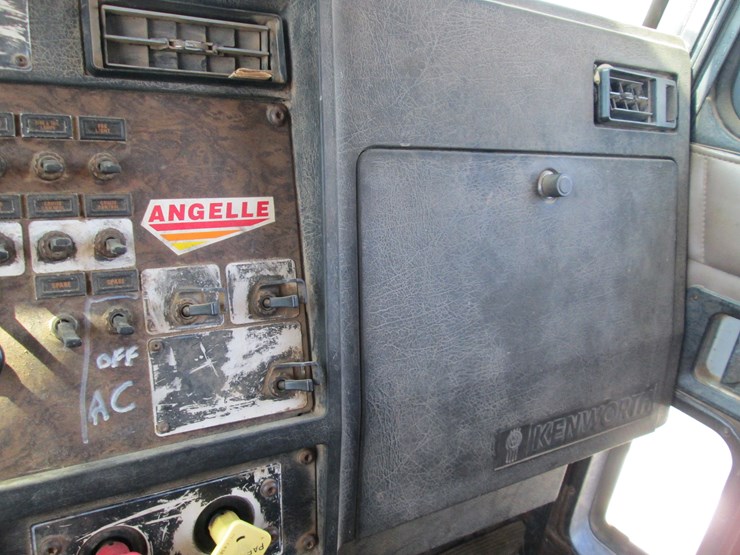 1997-kenworth-t800-image-38