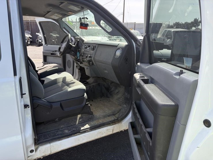 2011-ford-f250-xlt-image-9