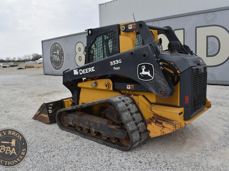 2021-deere-333g-image-3