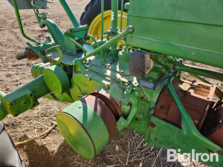 john-deere-b-image-11