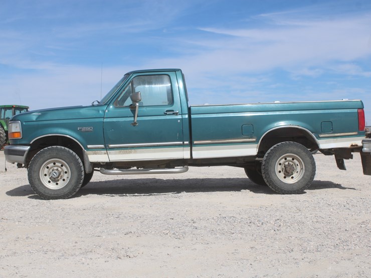 1996-ford-f250-xlt-image-1