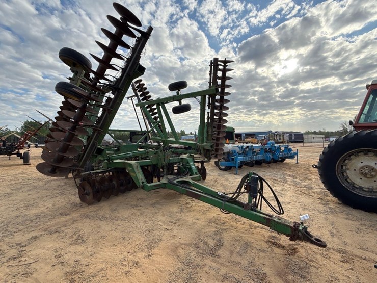 john-deere-637-image-1