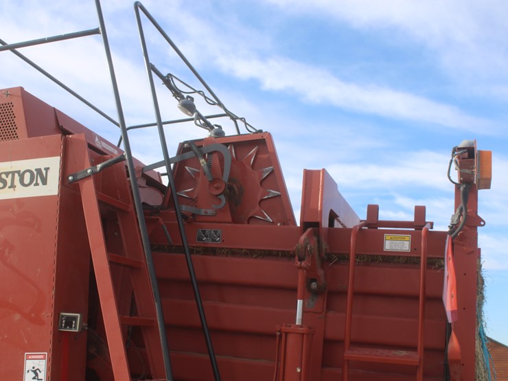 hesston-4910-image-48