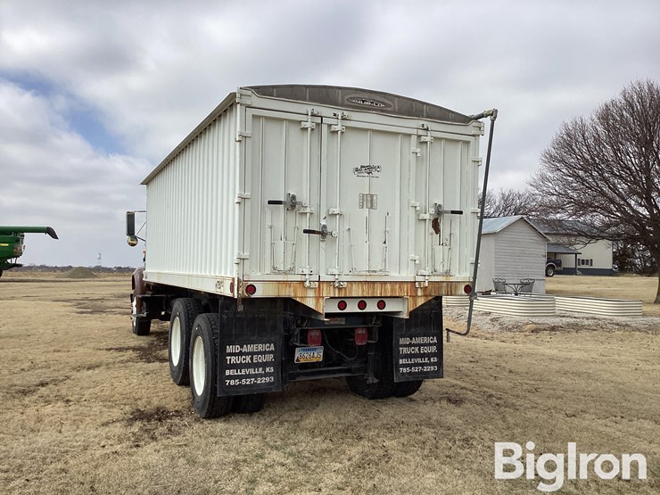 2000-international-8100-image-7