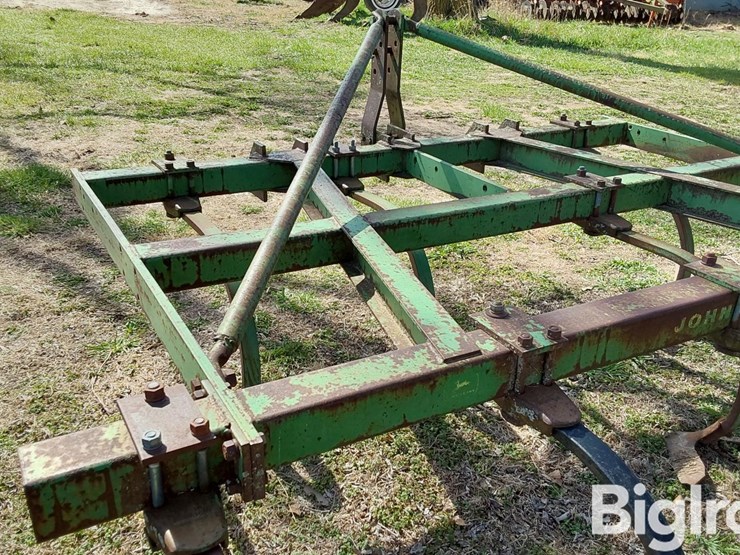 john-deere-100-image-16