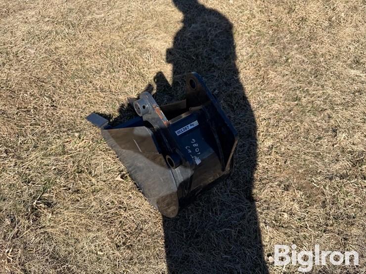 9"-mini-excavator-bucket-image-7