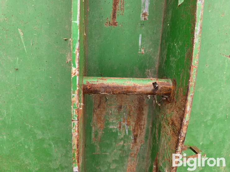 john-deere-8-image-10