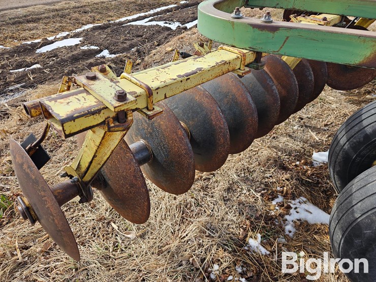 john-deere-210-image-16