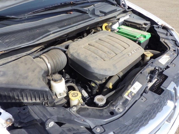 2015-dodge-grand-caravan-image-11