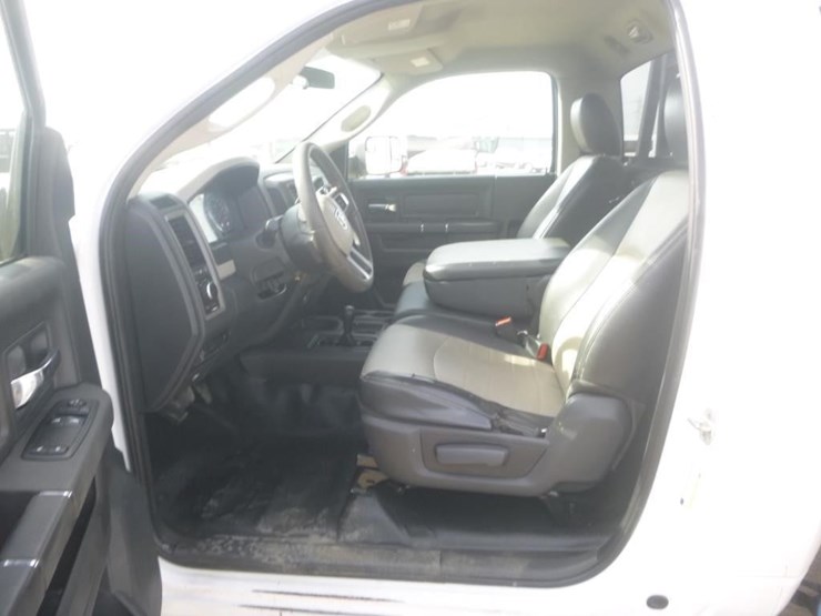 2011-dodge-ram-5500-image-10