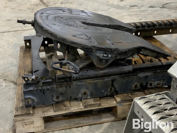 massey-ferguson-730-image-15