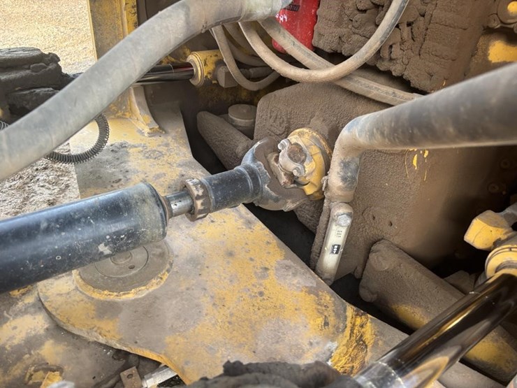 2005-deere-624j-image-26