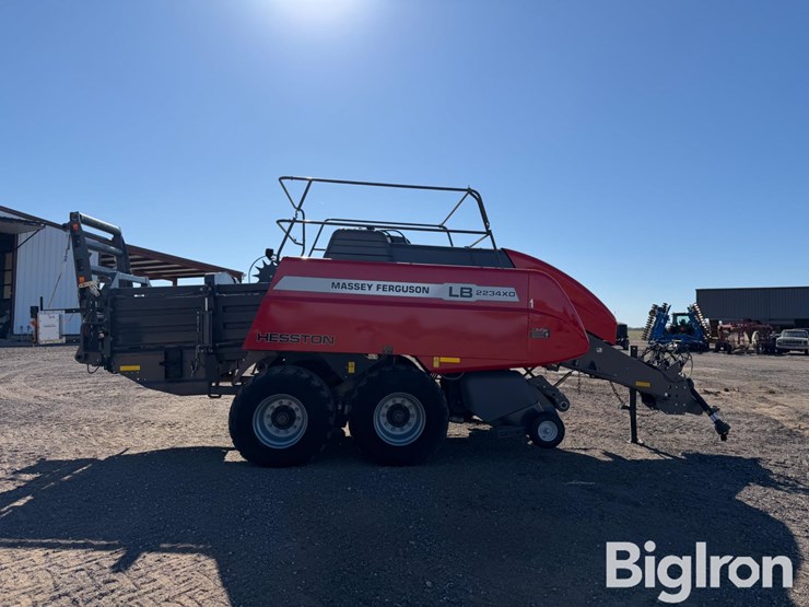 2024-massey-ferguson-lb2234xd-image-4