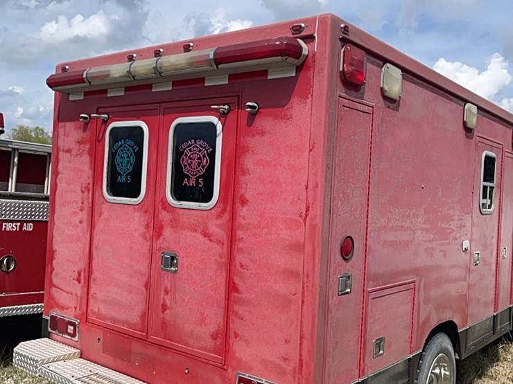 international-4700-image-7