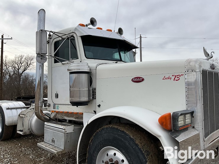 1995-peterbilt-379-image-10