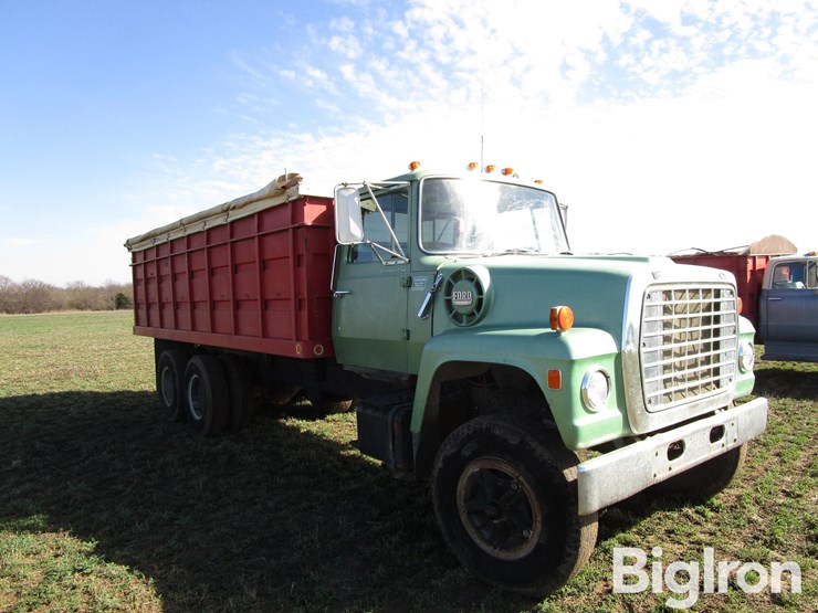 1973-ford-lt8000-image-3