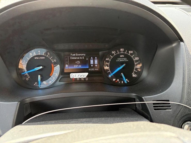 2017-ford-explorer-image-15