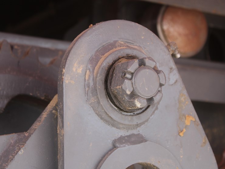 2010-agco-2170-image-36