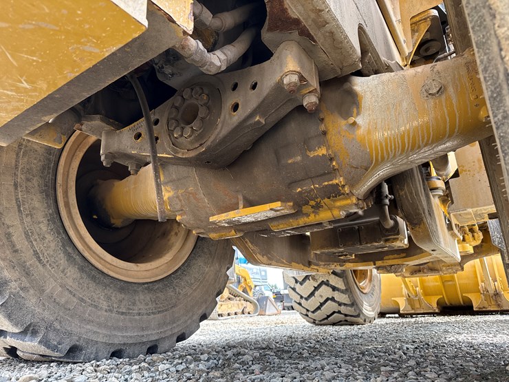 caterpillar-972-image-56