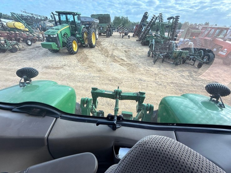 2015-john-deere-8270r-image-33