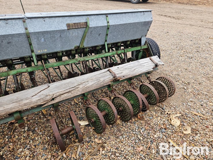 john-deere-b-image-15