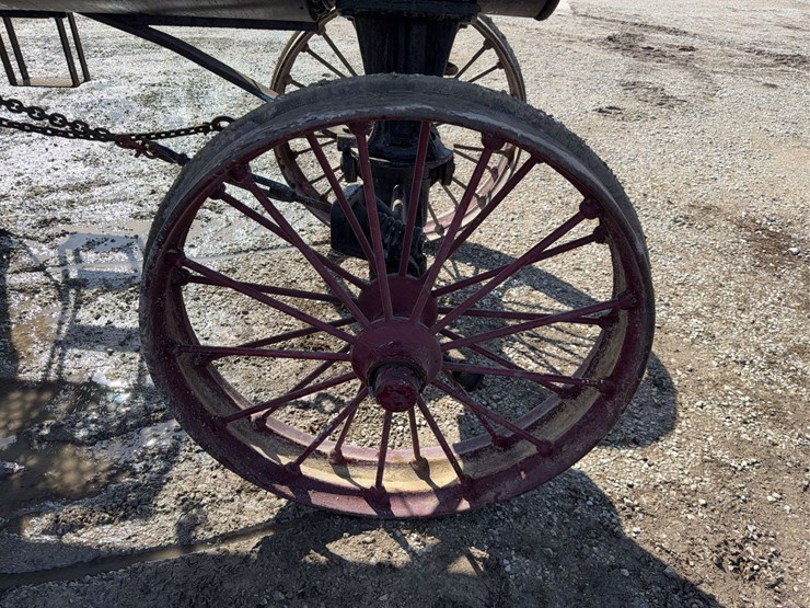 1910-advance-rumely-steam-traction-engine-image-15
