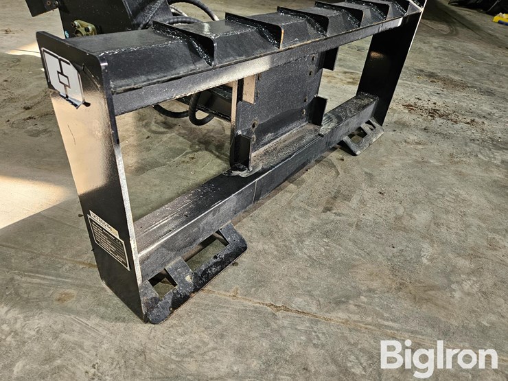 2025-massey-ferguson-730-image-11