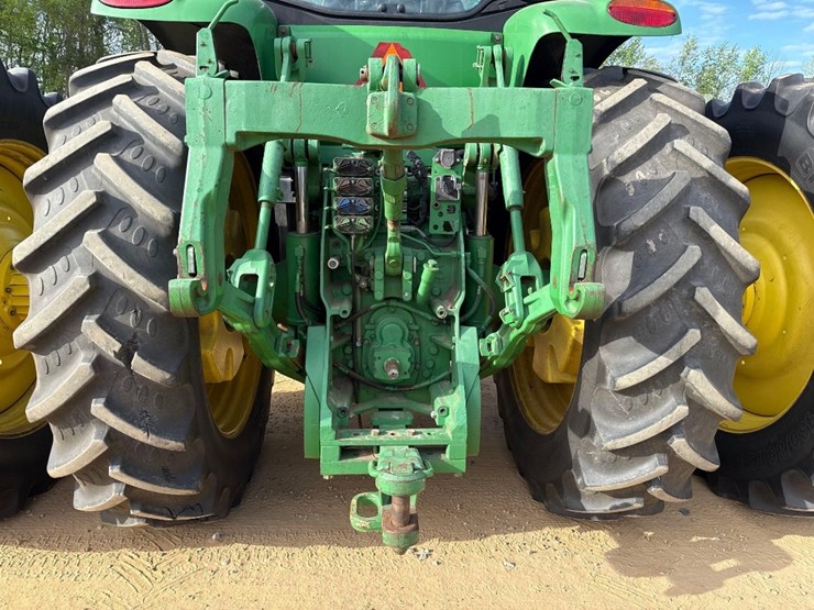 2012-john-deere-8260r-image-6