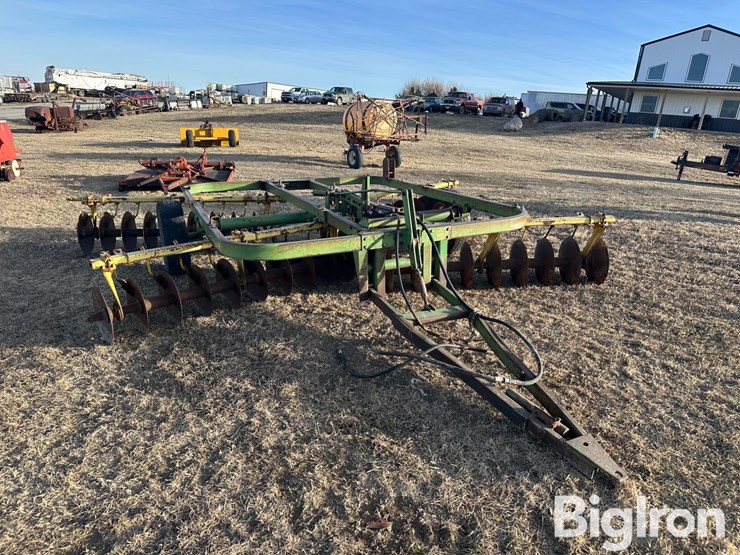 john-deere-110-image-3