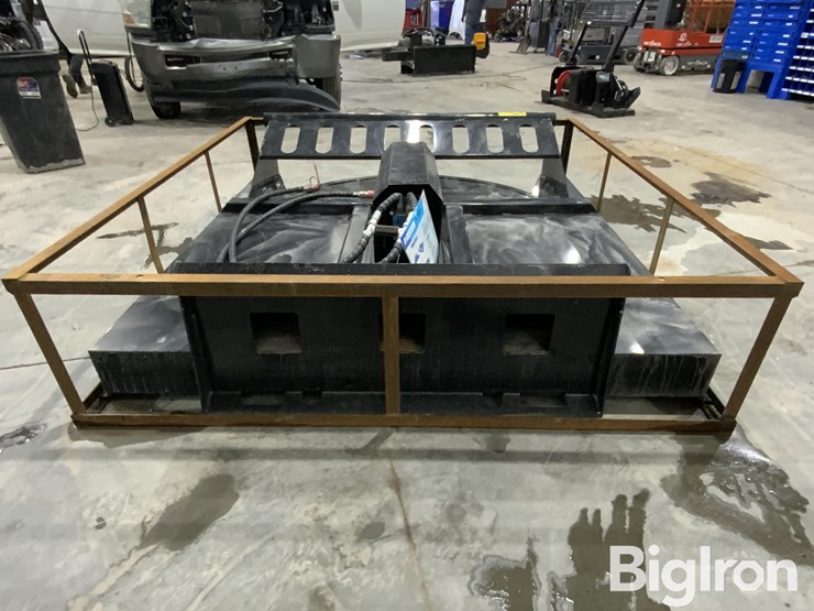 2025-massey-ferguson-730-image-6